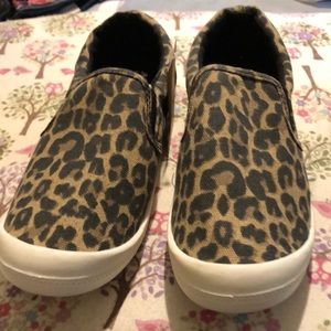 New with tags Ladies slip on shoes